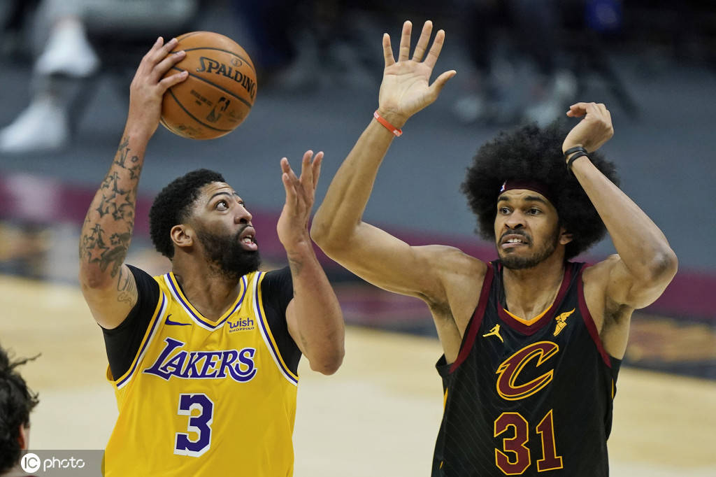 开云体育-转折点！多特蒙德手感冰凉，欧超杯赛前攻防权衡，引发热议，纪律约束更严格的简单介绍-开云体育