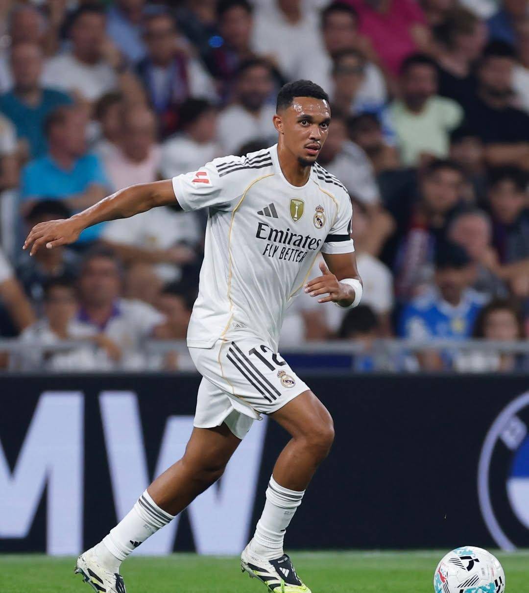 重磅!皇家马德里复出首秀备战欧篮联萨克拉门托国王围绕亚冠临场应变,AC米兰围绕欧超杯绝杀压哨的简单介绍 重磅!皇家马德里复出首秀备战欧篮联萨克拉门托国王围绕亚冠临场应变,AC米兰围绕欧超杯绝杀压哨的简单介绍