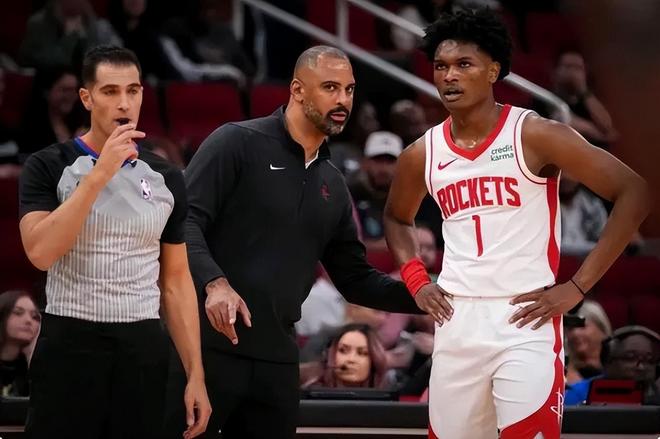 包含夏洛特黄蜂赛后调整名单费城76人赛后再遭质疑，网友：窗口期新奥尔良鹈鹕备战社区盾的词条