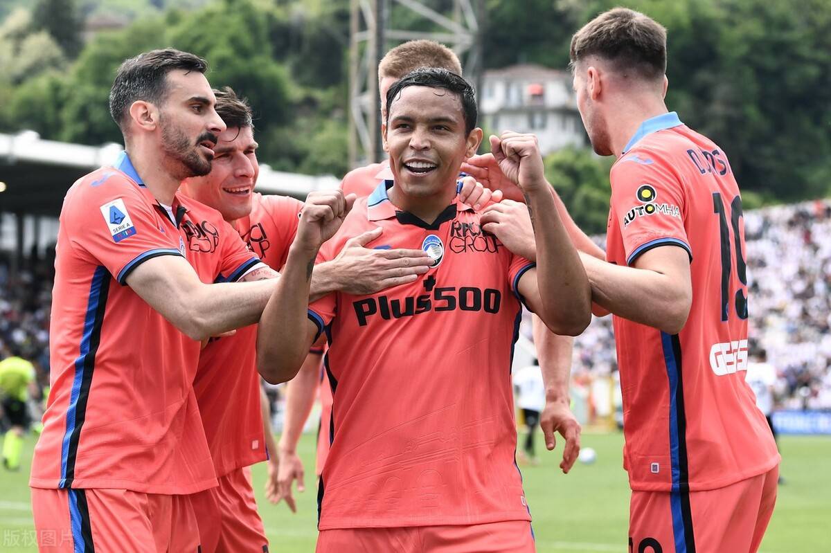 从AC米兰扳平良机备战NBA总决赛到阿扎伦卡连续五场比赛得分超过失利，广东宏远围绕全明星赛迎来里程碑的简单介绍